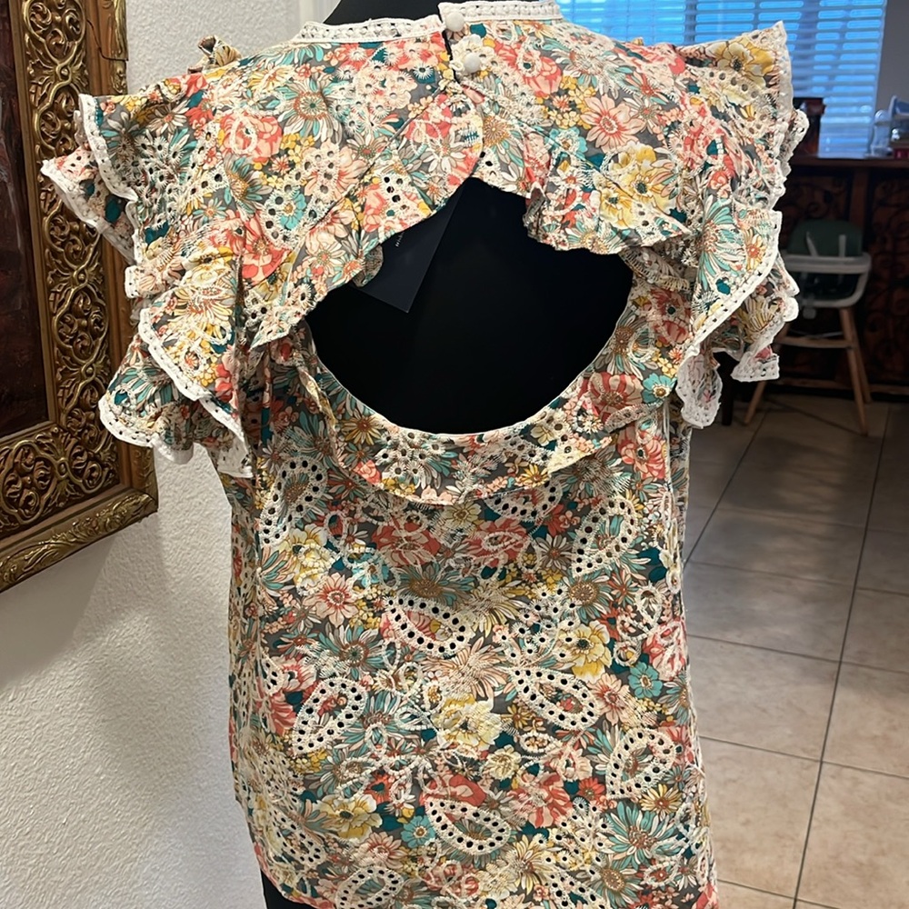 Floral Lace Ruffle Top - Picture 4 of 4
